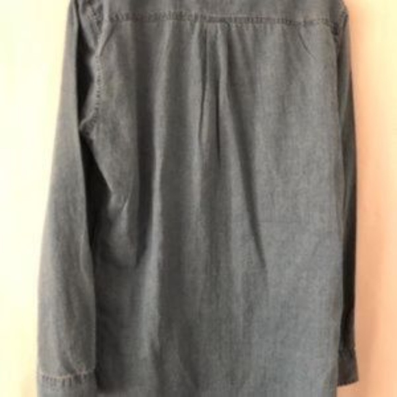 On The Byas Charmbry  Button Down  Shirt NWOT - Picture 3 of 8